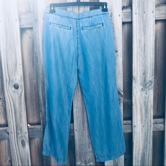 Mid-Rise Gap Jeans Size 4 Petite - Picture 3 of 8